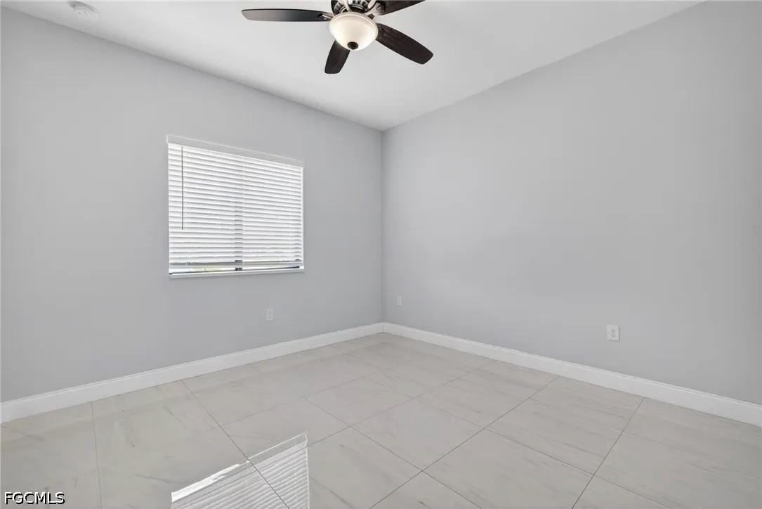 3 Bed SingleFamilyResidence for Sale in Cape Coral, photo 16