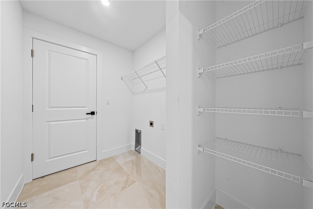 4 Bed SingleFamilyResidence for Sale in Lehigh Acres, photo 16