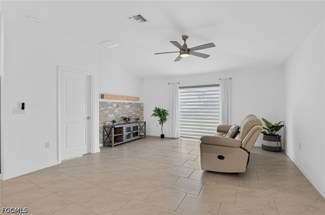 4 Bed SingleFamilyResidence for Sale in Crane Landing, photo 16