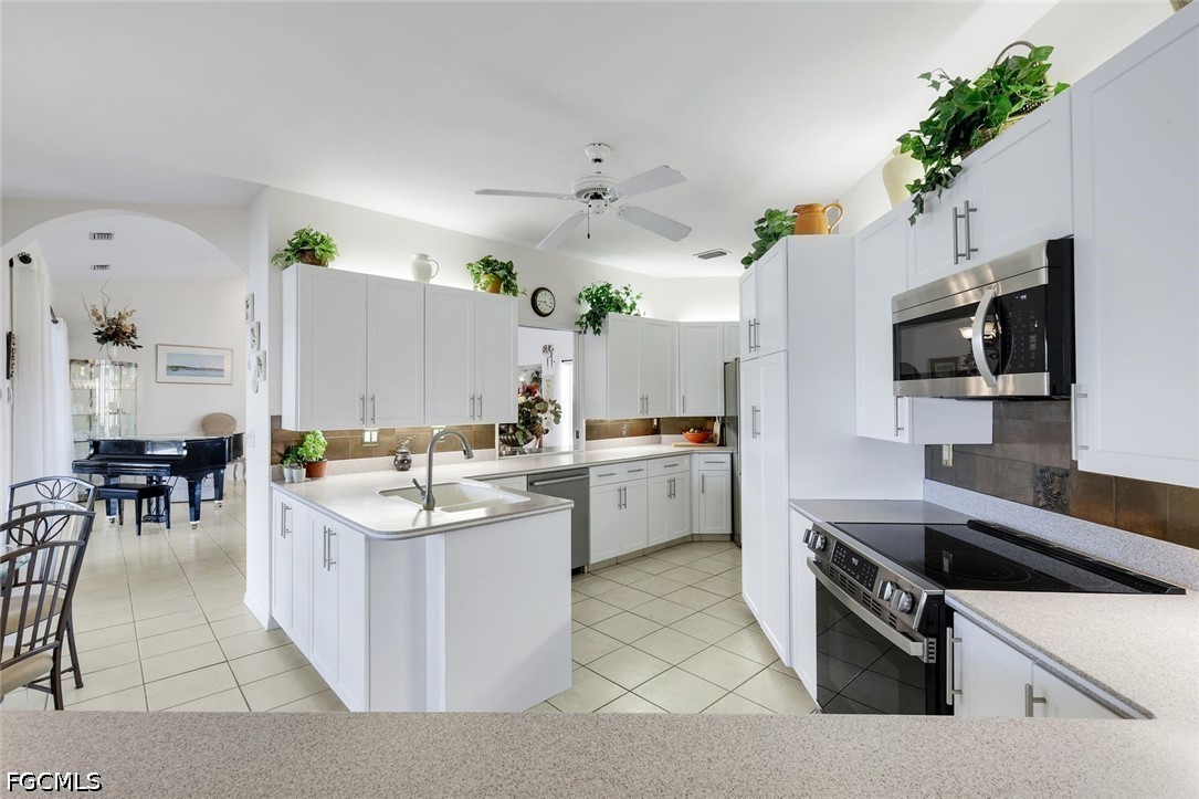 4 Bed Pool Home for Sale in The Forest, photo 16