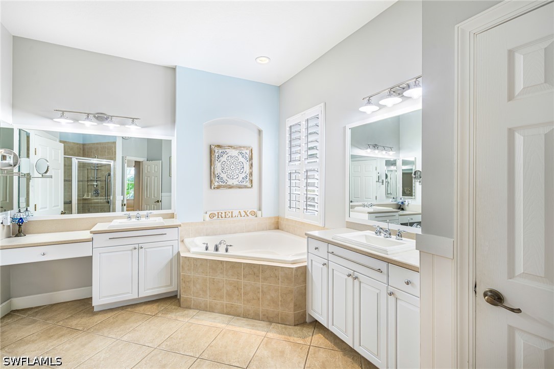 4 Bed Waterfront Home for Sale in Aster Place, photo 16