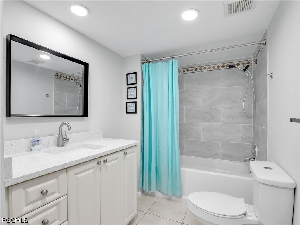 2 Bed Waterfront Home for Sale in Cape Coral, photo 16