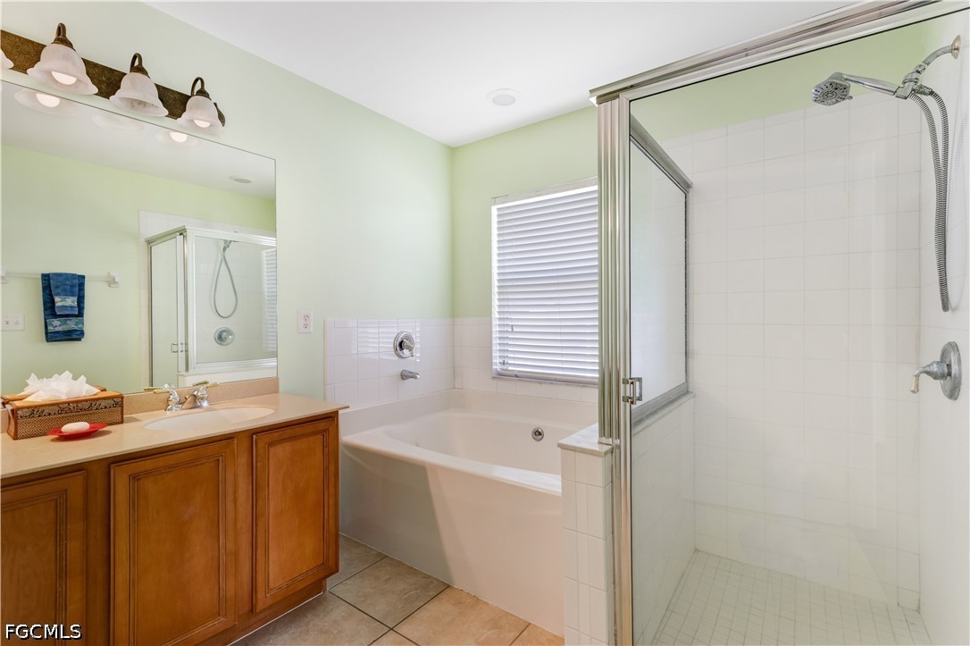 3 Bed SingleFamilyResidence for Sale in Cape Coral, photo 16