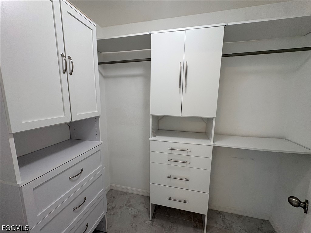 3 Bed SingleFamilyResidence for Sale in Cape Coral, photo 16