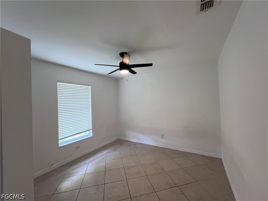 3 Bed SingleFamilyResidence for Sale in Fort Myers, photo 16