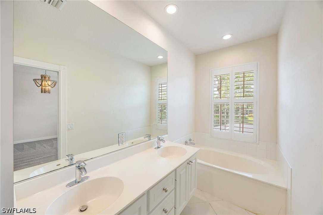 3 Bed Pool Home for Sale in The Cove, photo 16