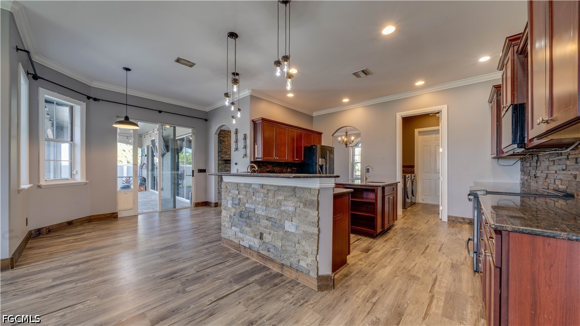 3 Bed Pool Home for Sale in Cape Coral, photo 16