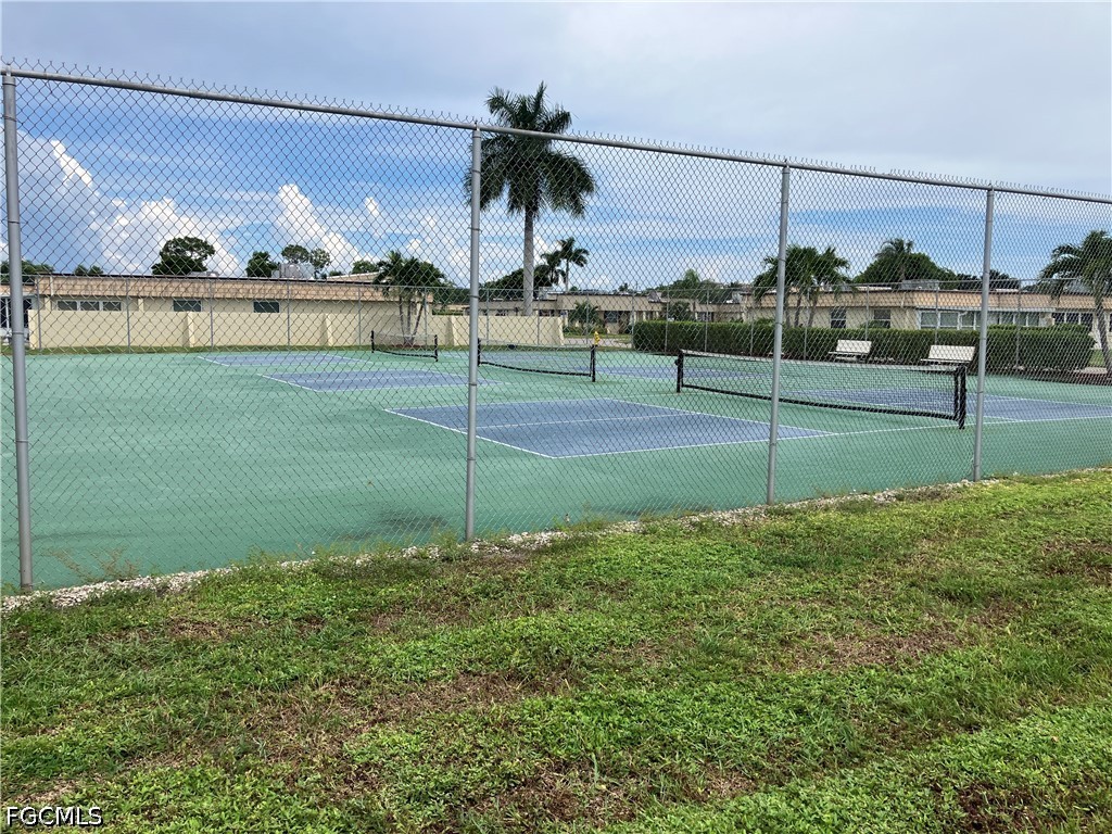 1 Bed Attached for Sale in Fort Myers, photo 16