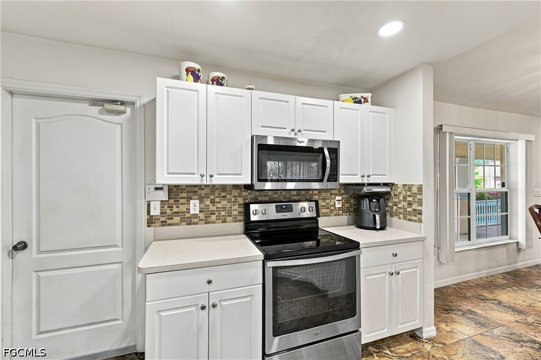 3 Bed SingleFamilyResidence for Sale in Cape Coral, photo 16