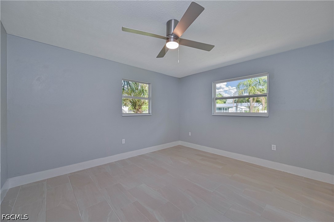 3 Bed SingleFamilyResidence for Sale in Fort Myers, photo 16