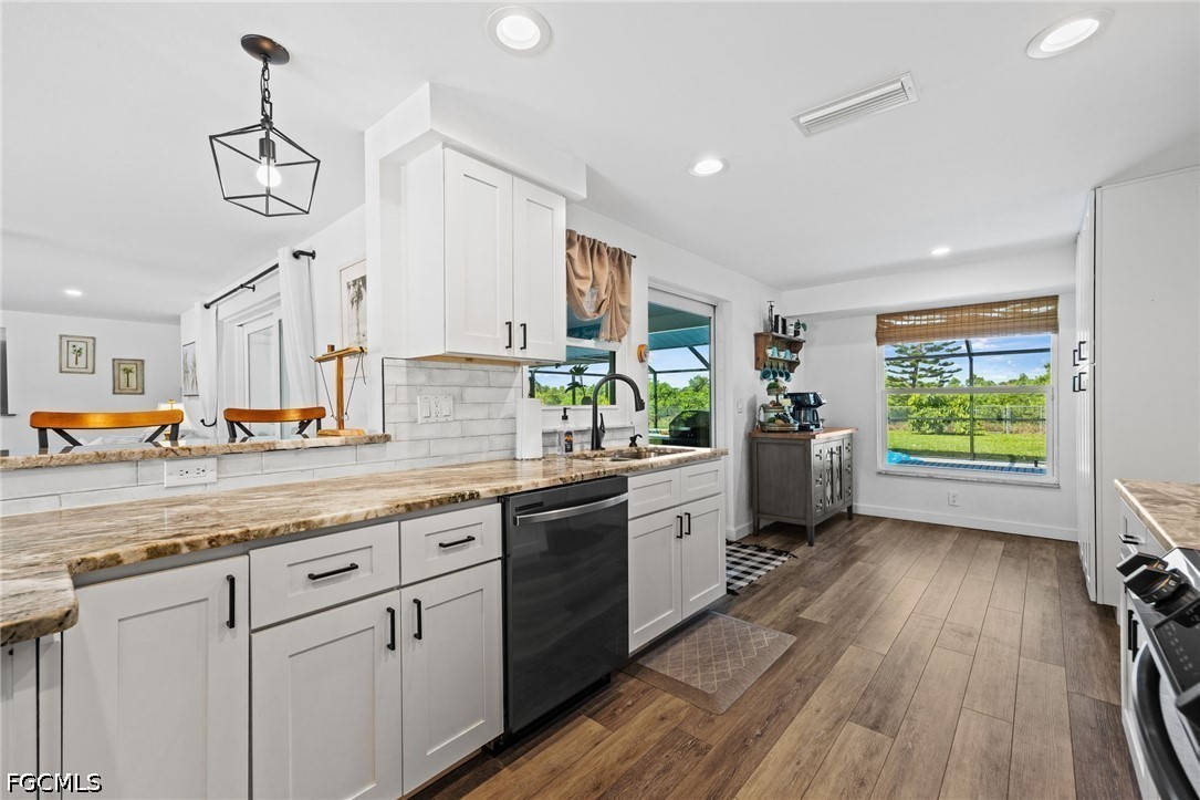 2 Bed Pool Home for Sale in Cape Coral, photo 16
