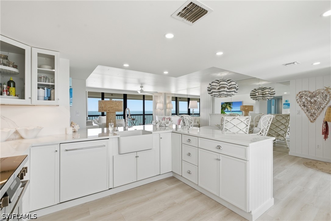 2 Bed Waterfront Home for Sale in Ambassador Condo, photo 16
