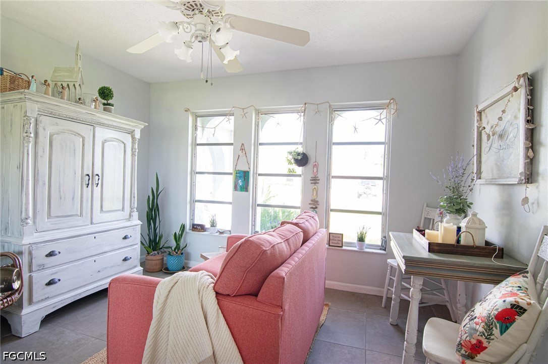3 Bed SingleFamilyResidence for Sale in Cape Coral, photo 16