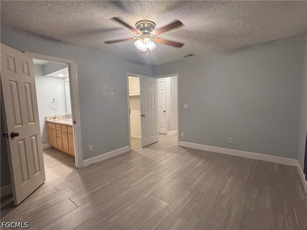 3 Bed SingleFamilyResidence for Sale in Lehigh Acres, photo 16