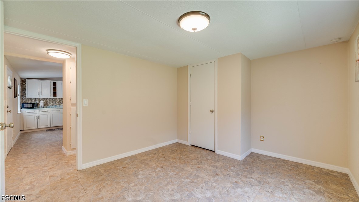 2 Bed ManufacturedHome for Sale in North Fort Myers, photo 16