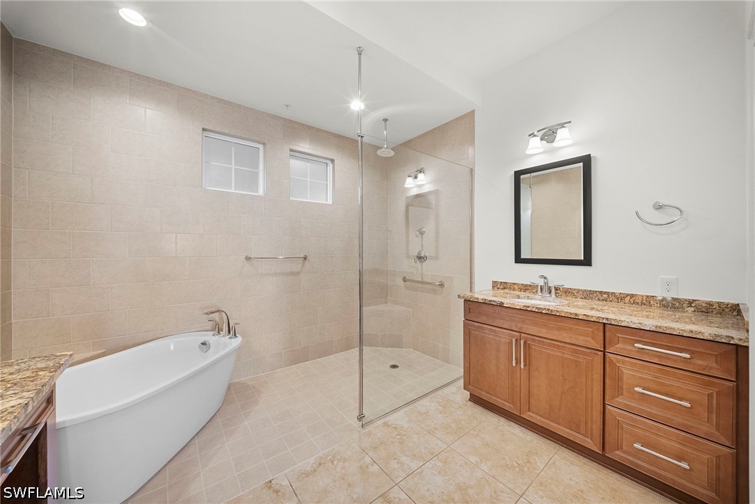 2 Bed Condominium for Sale in Genova, photo 16