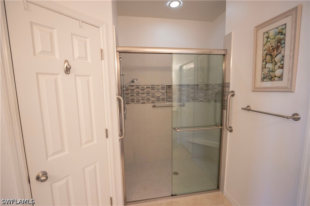 2 Bed Waterfront Home for Sale in Fort Myers, photo 16