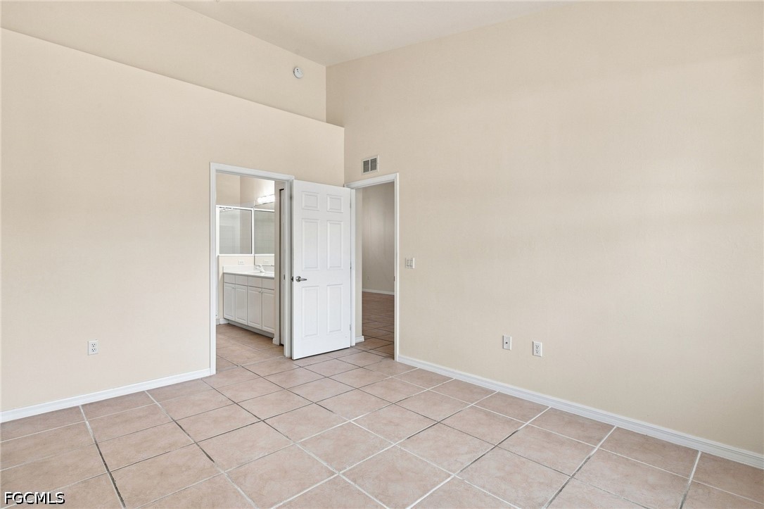 2 Bed Waterfront Home for Sale in Fort Myers, photo 16