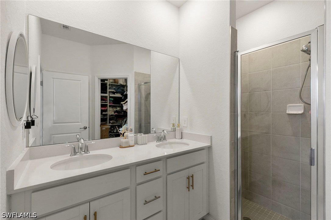 3 Bed Attached for Sale in Naples, photo 16