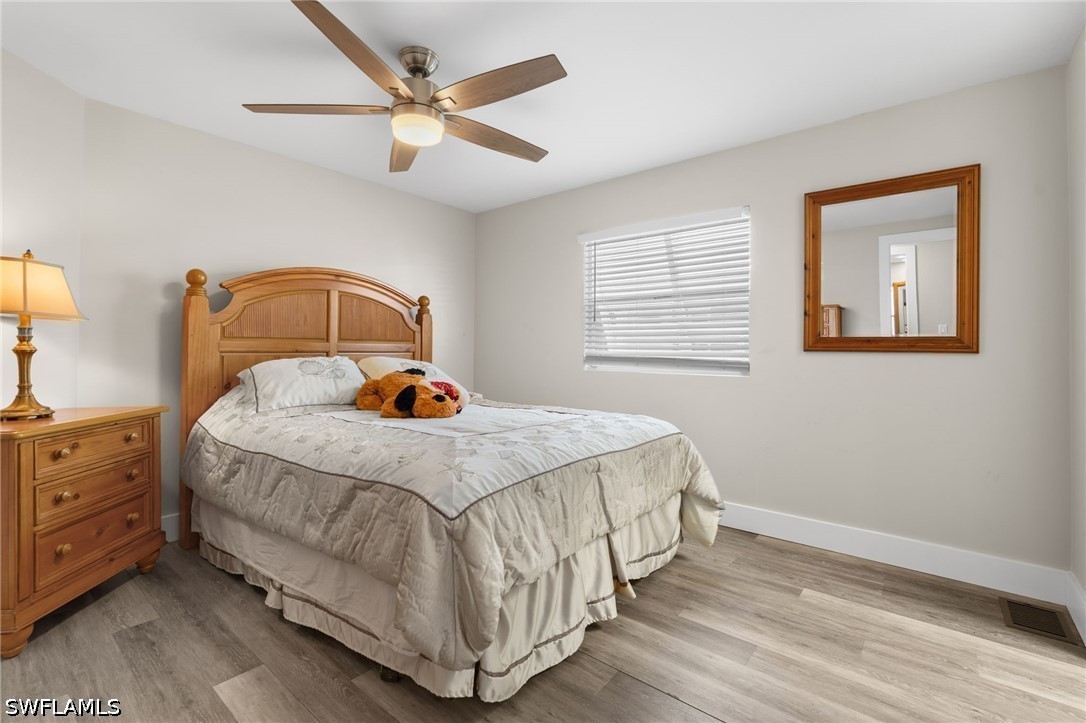 2 Bed ManufacturedHome for Sale in Naples, photo 16