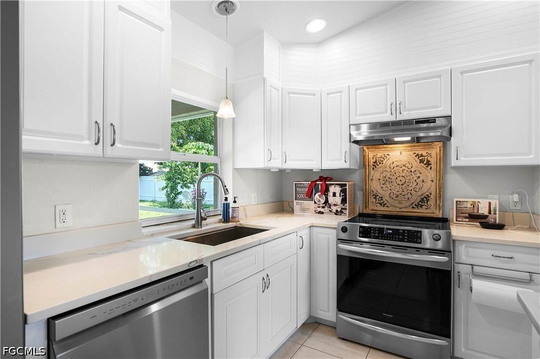 3 Bed SingleFamilyResidence for Sale in Cape Coral, photo 16