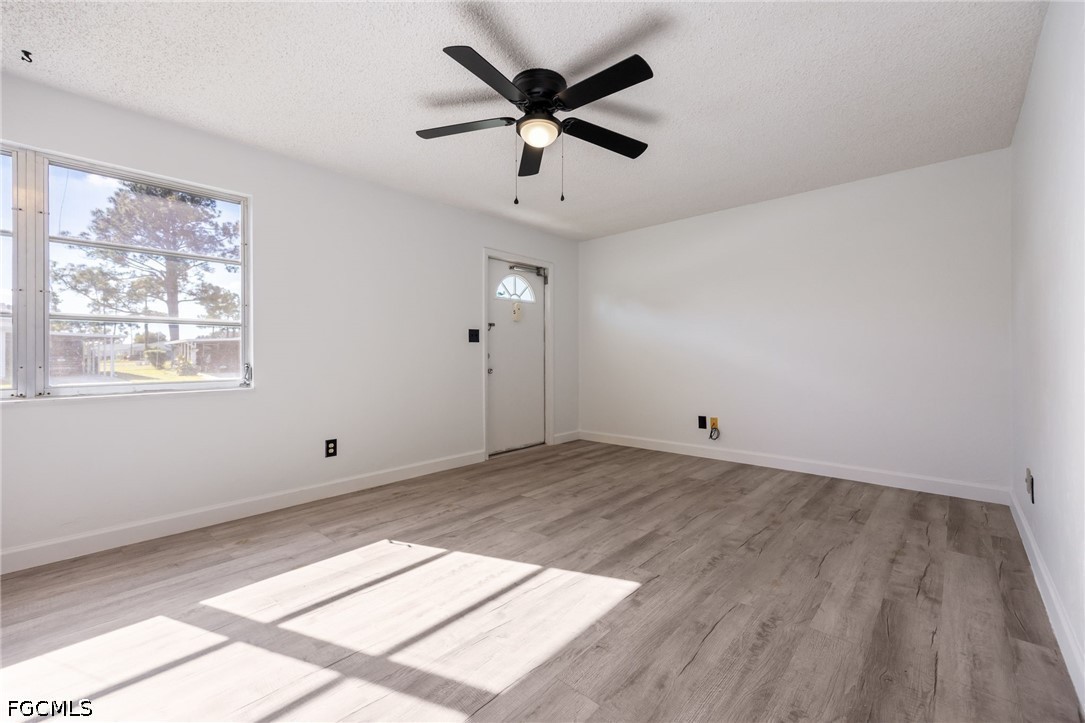 2 Bed Attached for Sale in Pinewood Condominium, photo 16