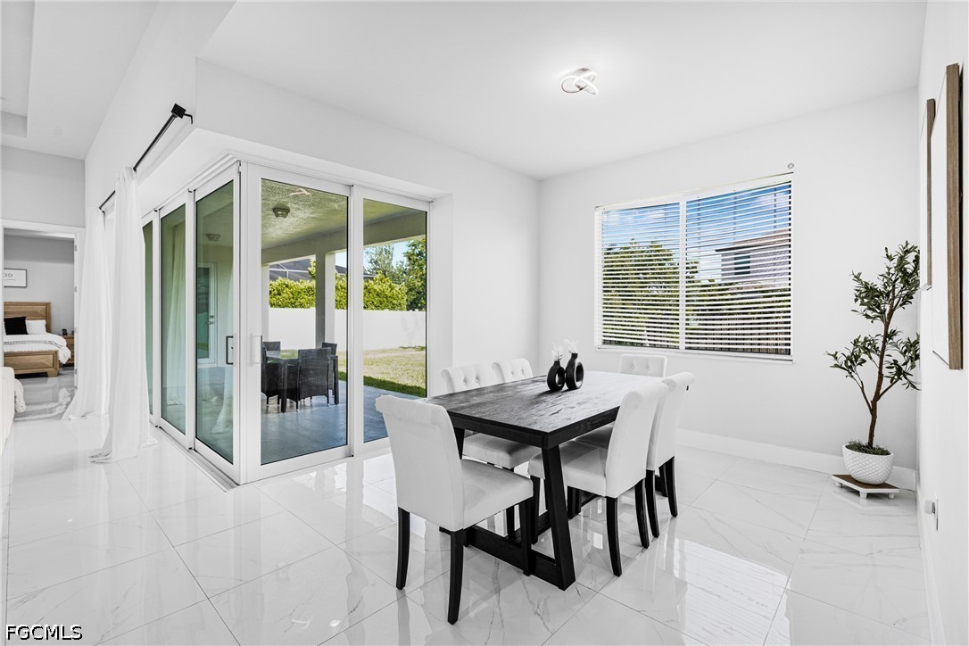 3 Bed SingleFamilyResidence for Sale in Cape Coral, photo 16