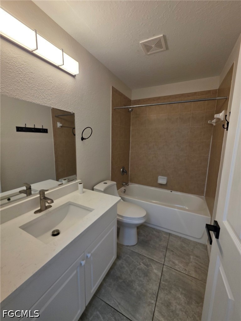 3 Bed SingleFamilyResidence for Sale in Lehigh Acres, photo 16