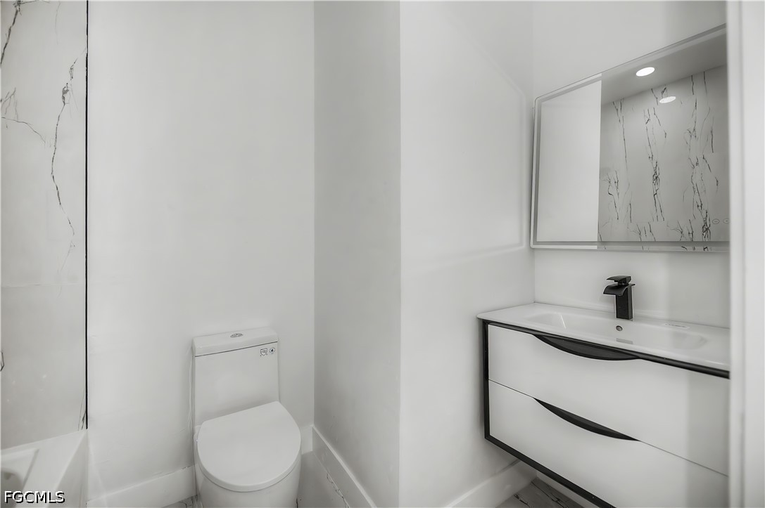 3 Bed SingleFamilyResidence for Sale in Lehigh Acres, photo 16