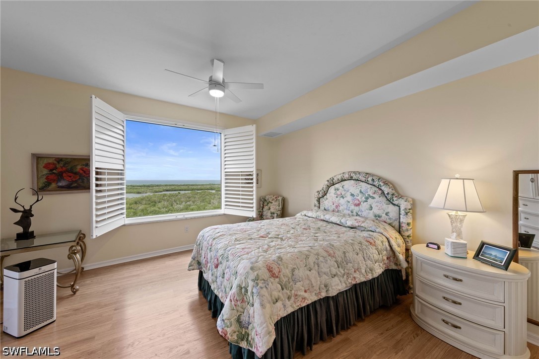 2 Bed Waterfront Home for Sale in Naples, photo 16