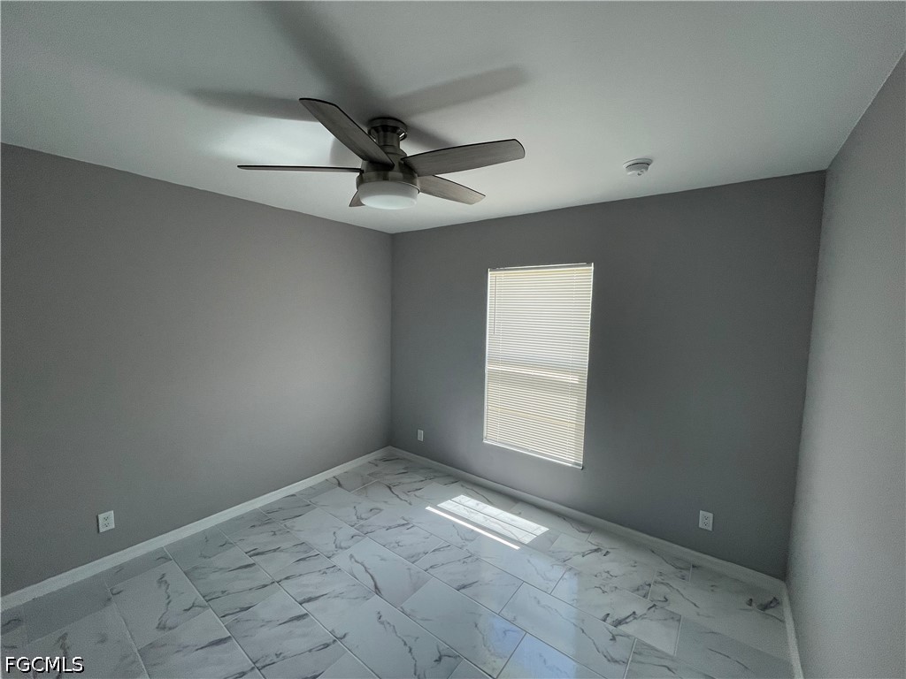 3 Bed SingleFamilyResidence for Sale in Cape Coral, photo 16