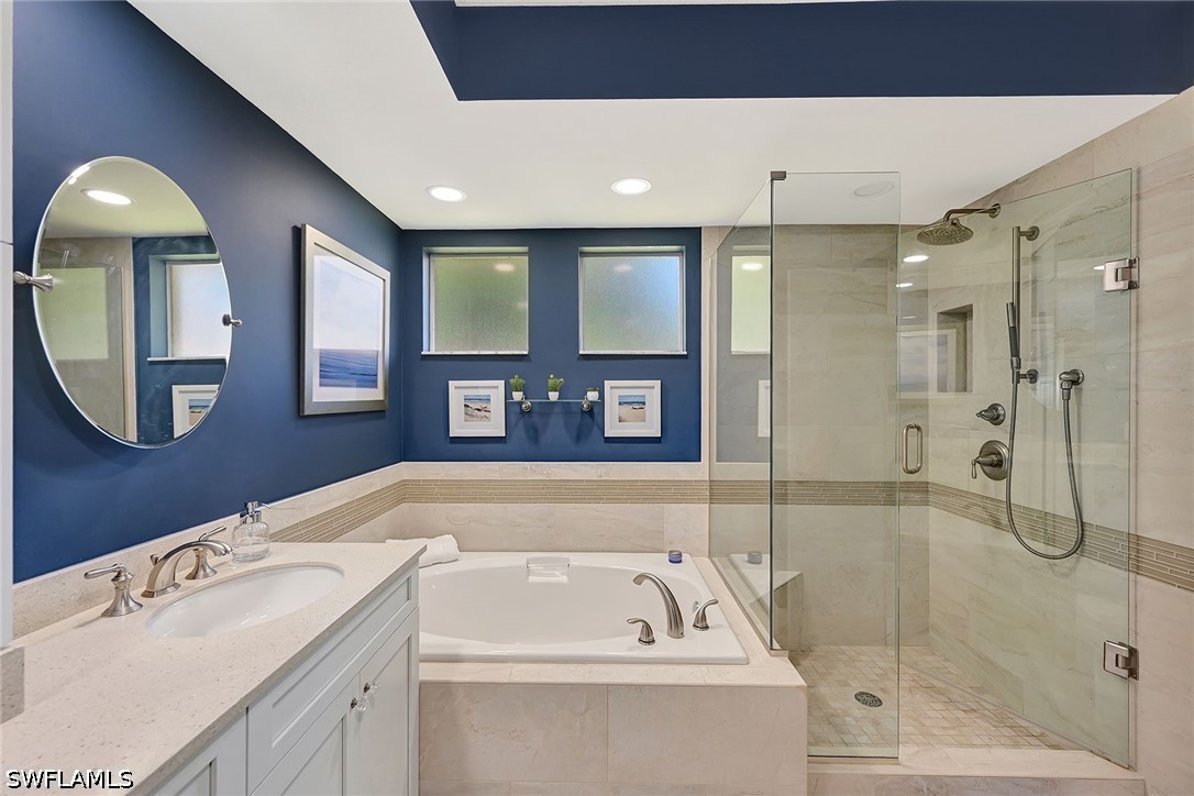 3 Bed Waterfront Home for Sale in Naples, photo 16