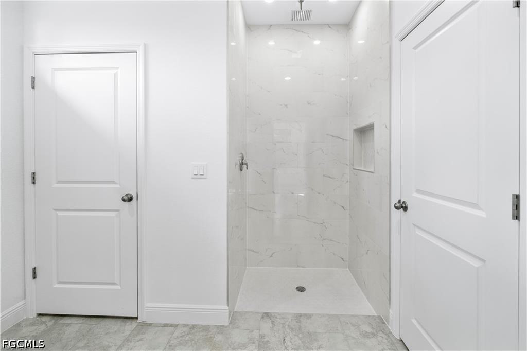3 Bed SingleFamilyResidence for Sale in Port Labelle, photo 16