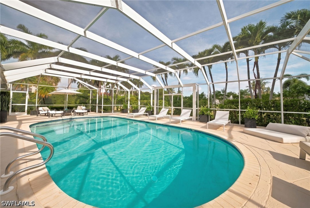 4 Bed Pool Home for Sale in Park Shore, photo 16