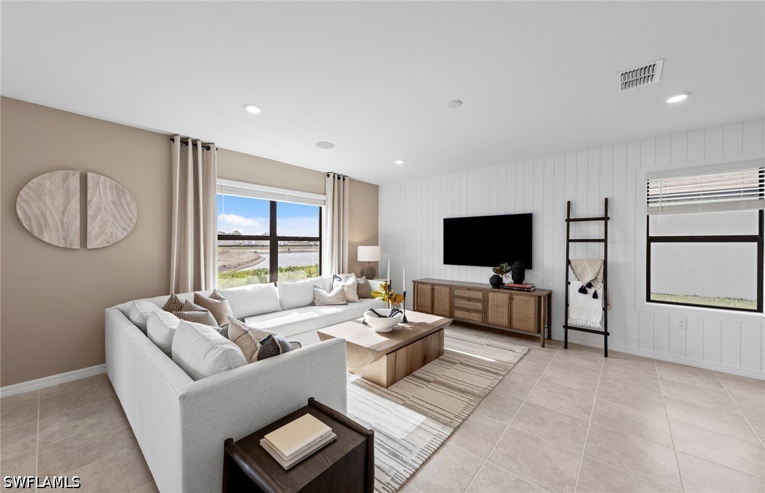 4 Bed SingleFamilyResidence for Sale in Whispering Lakes, photo 16