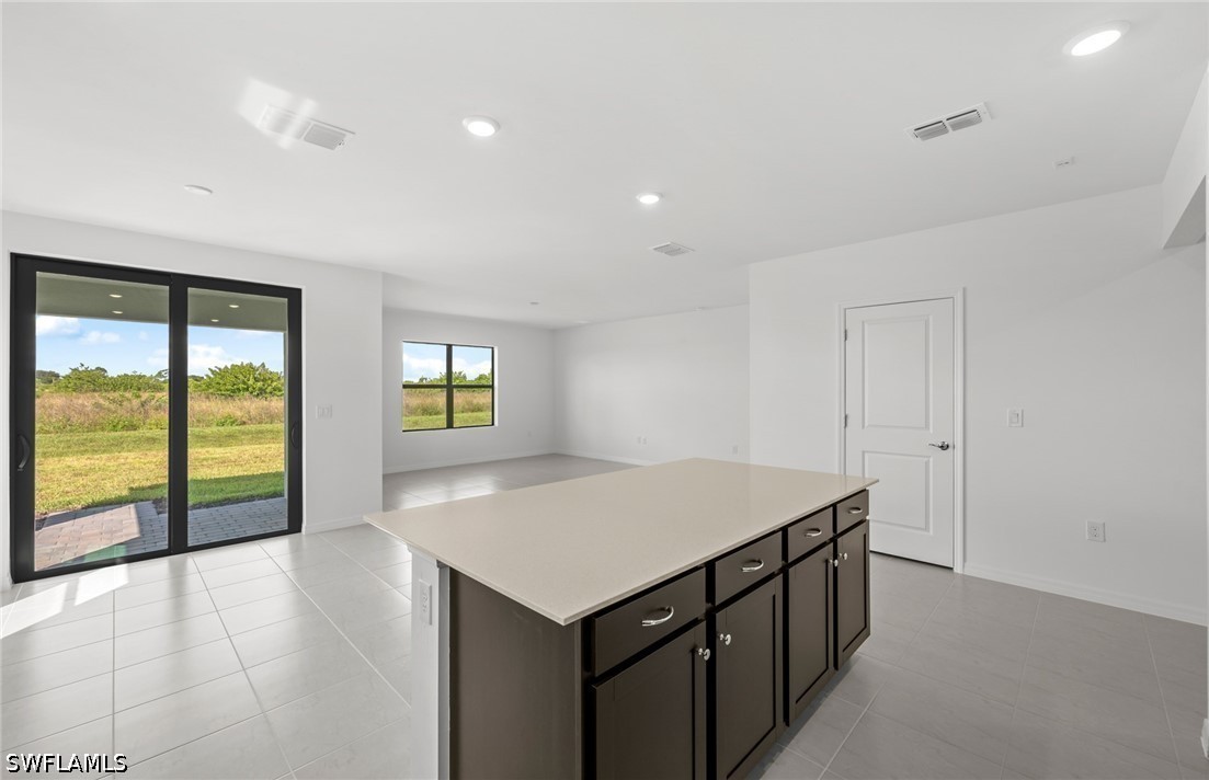 4 Bed SingleFamilyResidence for Sale in Whispering Lakes, photo 16