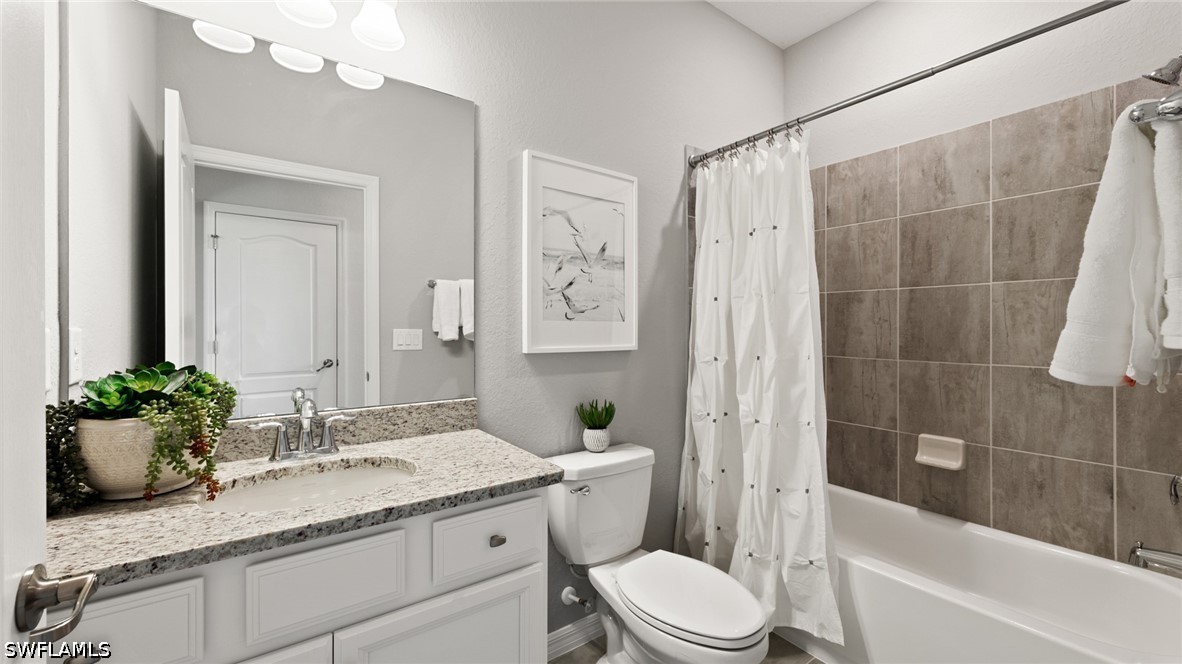 4 Bed SingleFamilyResidence for Sale in Naples, photo 16