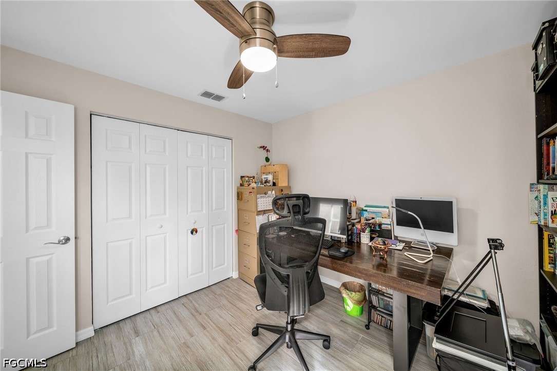 3 Bed SingleFamilyResidence for Sale in The Meadow, photo 16