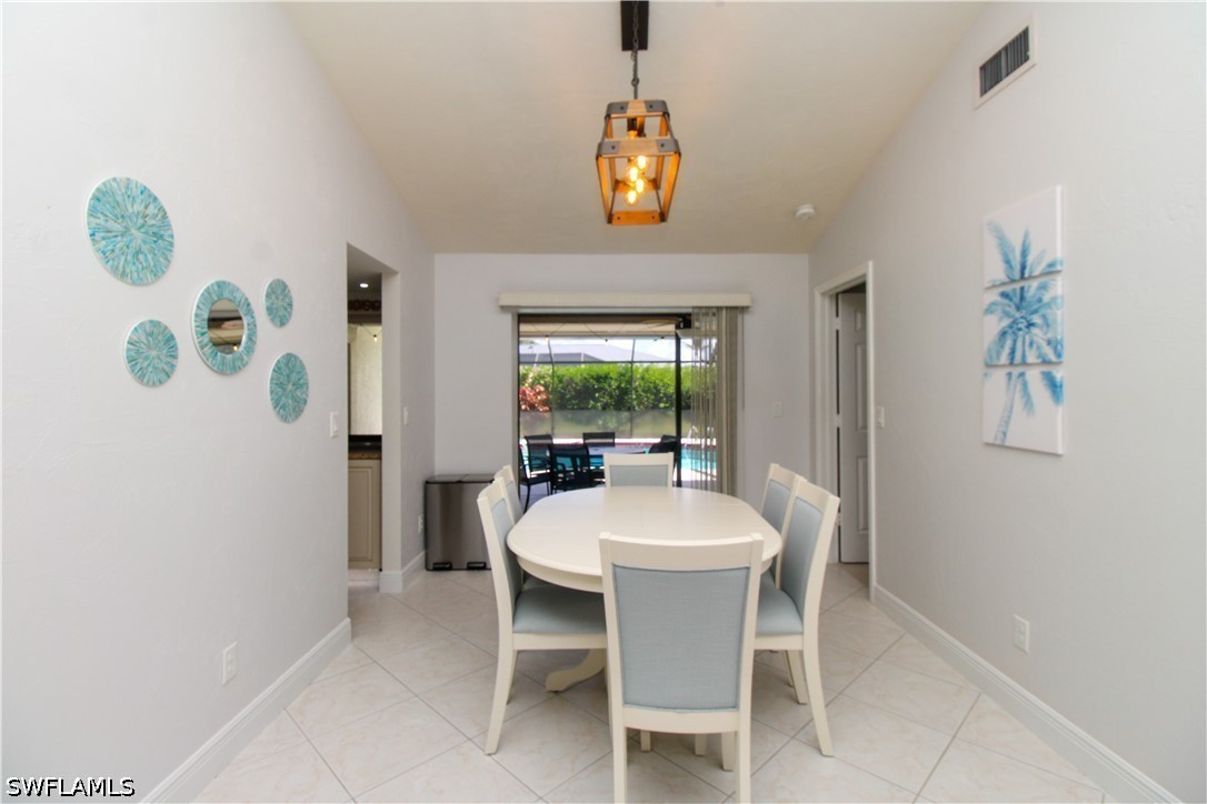 3 Bed Pool Home for Sale in Forest Hills, photo 16