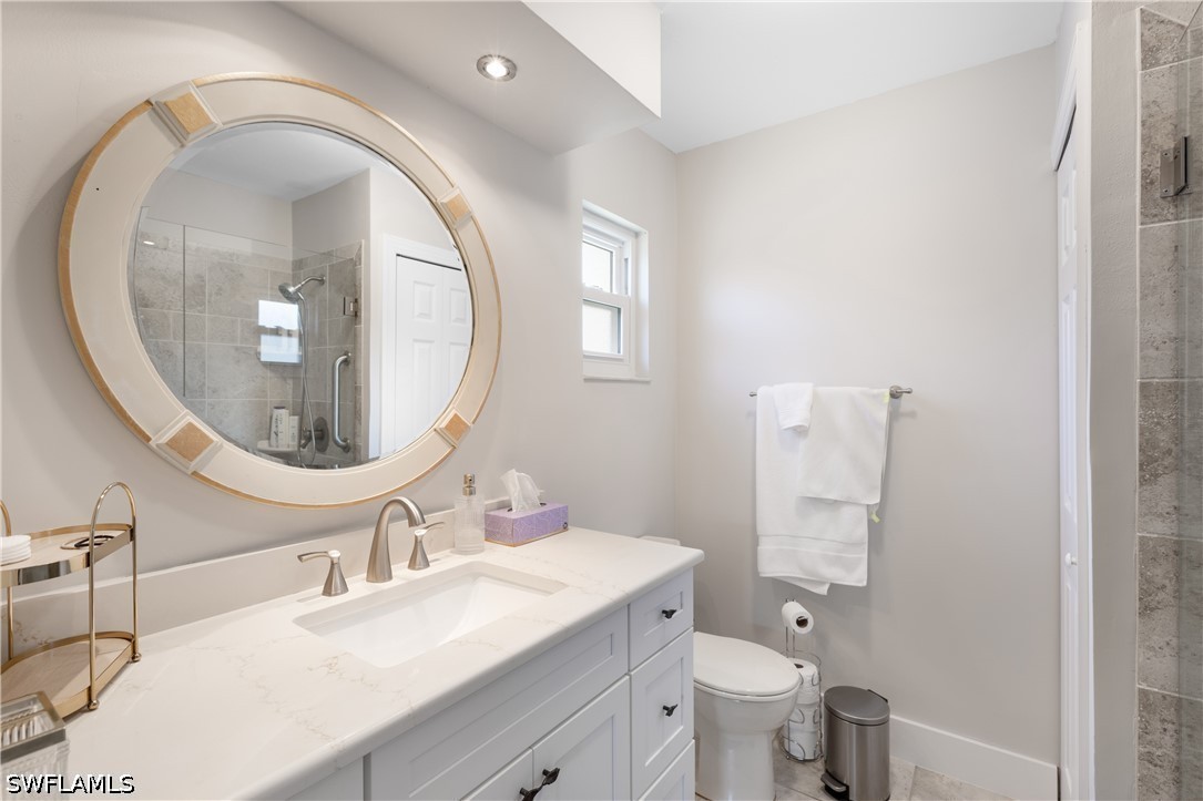 2 Bed Waterfront Home for Sale in Naples, photo 16