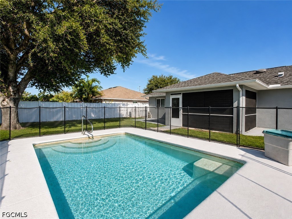 3 Bed Pool Home for Sale in Cape Coral, photo 16