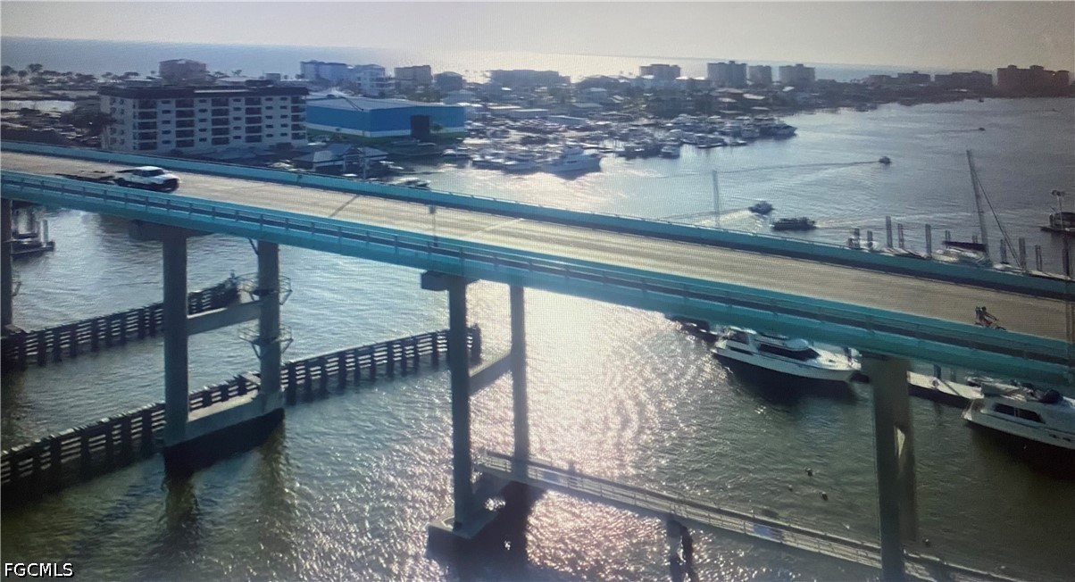 1 Bed Waterfront Home for Sale in Beachwalk Homes, photo 16