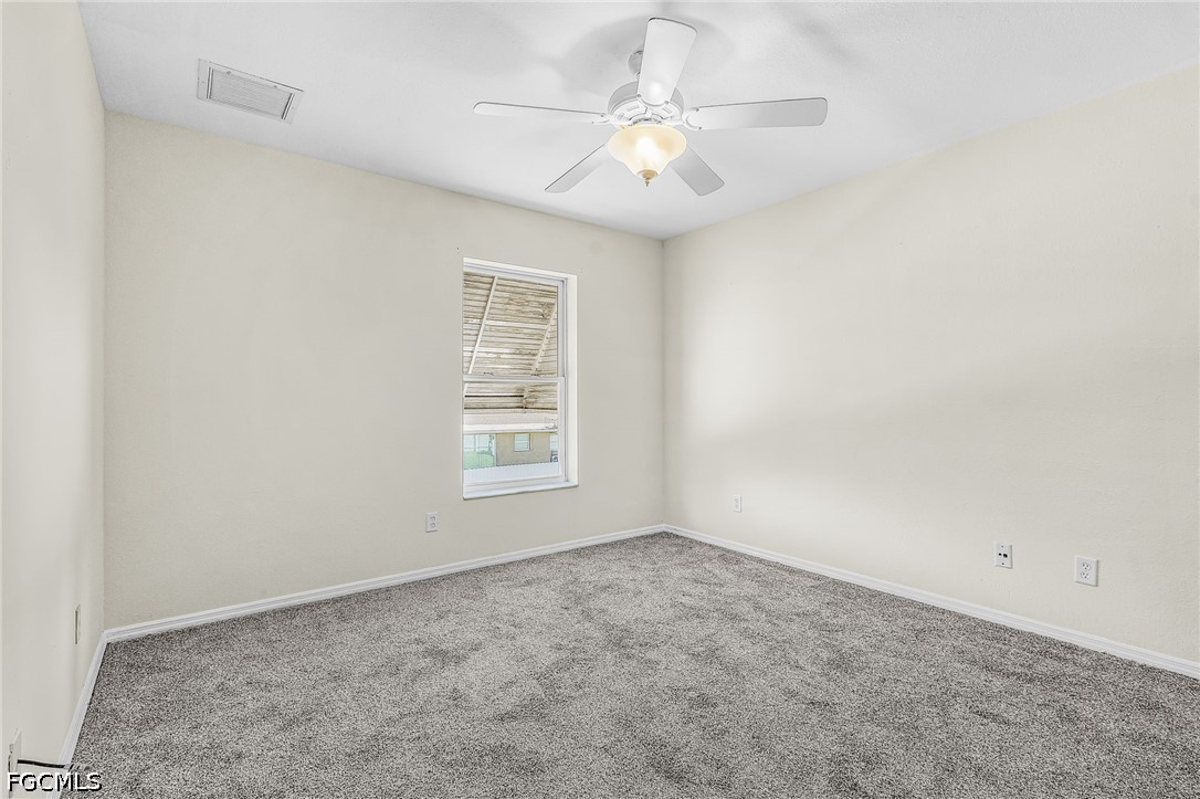 5 Bed SingleFamilyResidence for Sale in Lehigh Acres, photo 16