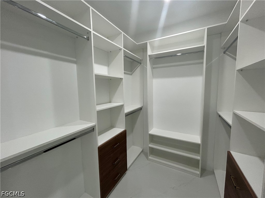 3 Bed SingleFamilyResidence for Sale in Lehigh Acres, photo 16