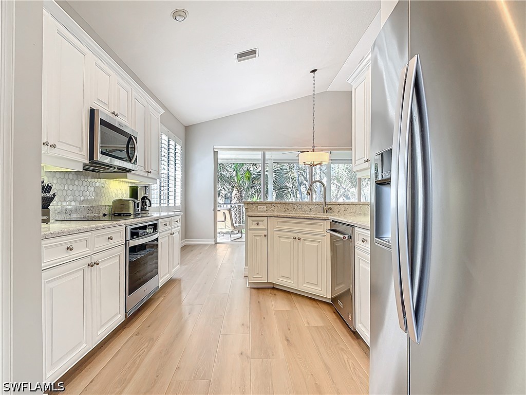 3 Bed Condominium for Sale in Turtle Point, photo 16
