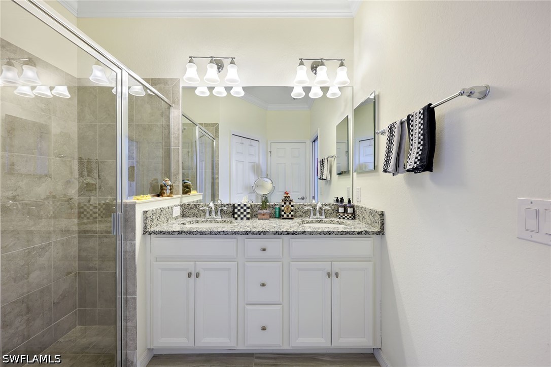 3 Bed Waterfront Home for Sale in Artesia, photo 16