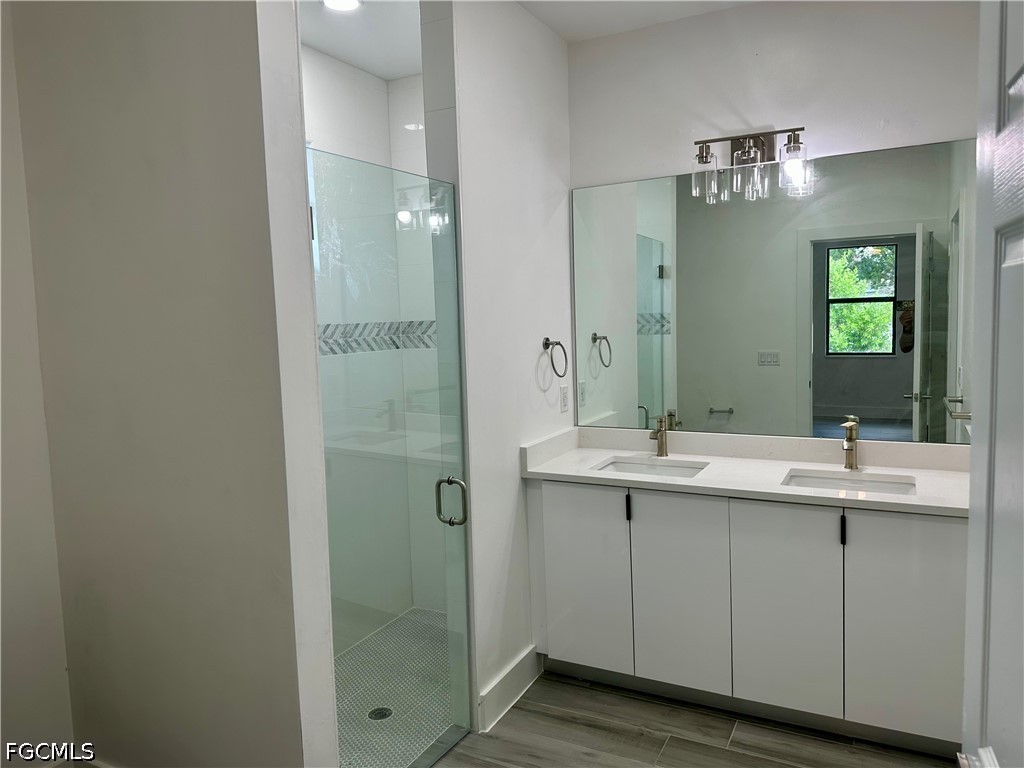 4 Bed SingleFamilyResidence for Sale in Cape Coral, photo 16