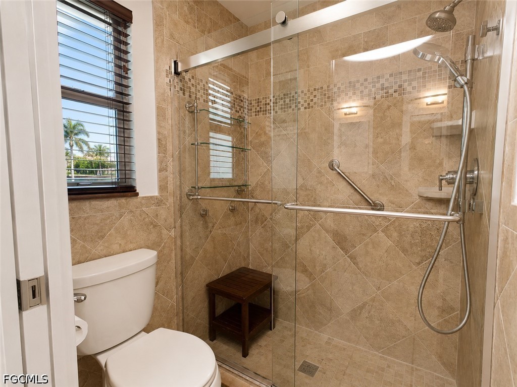 3 Bed Pool Home for Sale in Cape Coral, photo 16