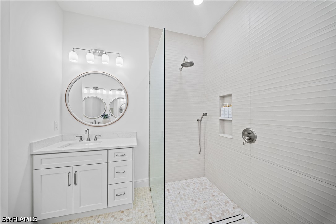 4 Bed Waterfront Home for Sale in Naples, photo 16