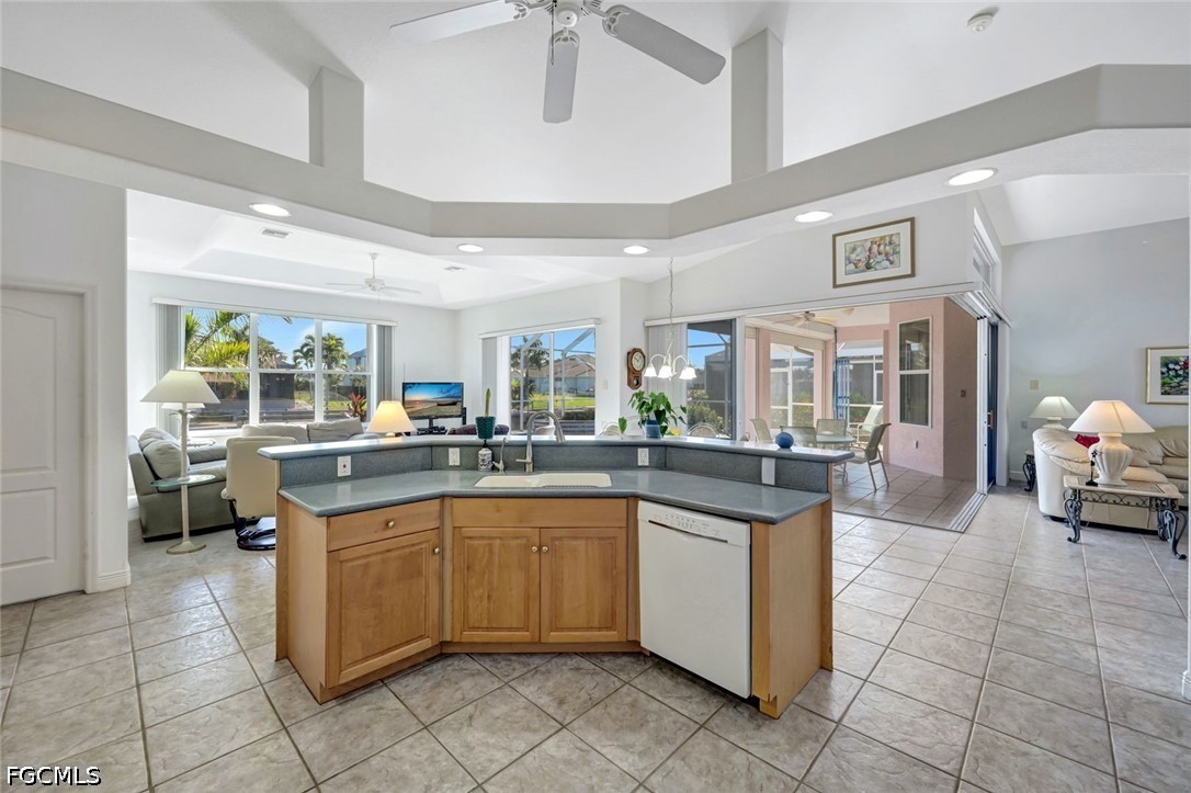 3 Bed Pool Home for Sale in Cape Coral, photo 16